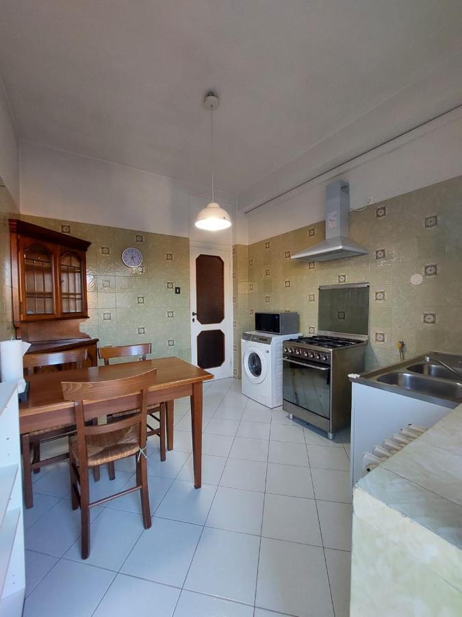 12Min Da Roma Centro Stanza Grande E Luminosa Hotel Ciampino Buitenkant foto